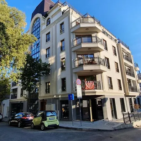 Апартамент Lux Варна